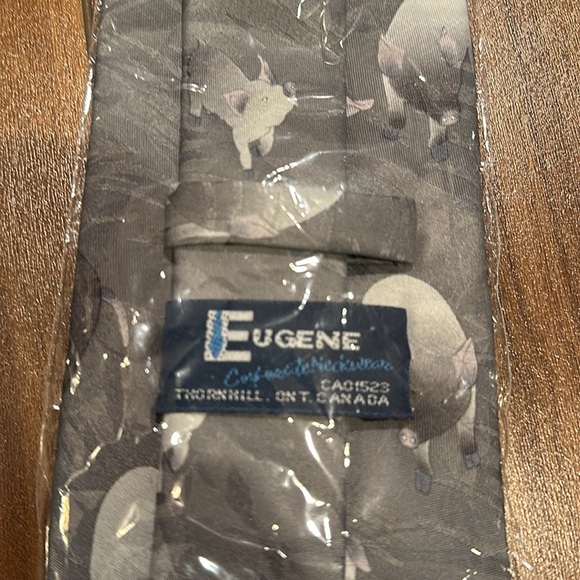 Grey Pig Necktie - Picture 2 of 3